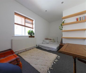 2 bedroom maisonette to rent - Photo 5