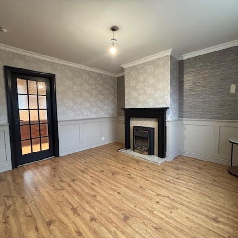 9 The Green, Holywood, BT18 9DW - Photo 1