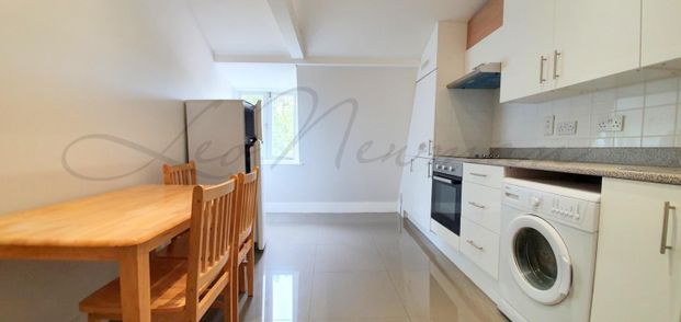 Kennington Park Road, Kennington, SE11 - Photo 1