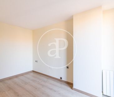 Penthouse for Rent in Sarrià - Photo 1