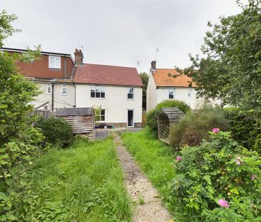 4 bedroom semi-detached house to rent - Photo 3