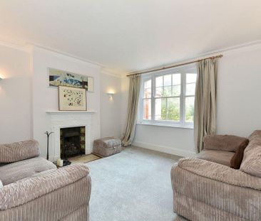 3 bedroom flat to rent - Photo 2