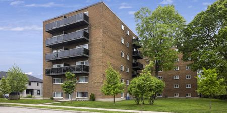 435 Grey Street - Photo 2