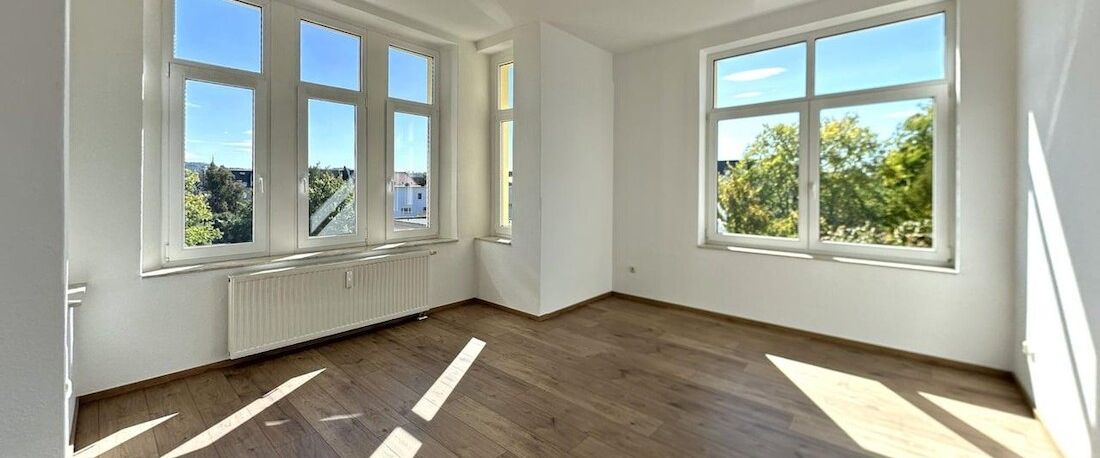 105m² mit Balkon - Stadtteil Seehaus in Plauen zur Miete - Bad Fenster und Badewanne - Altbauwohnung - Photo 1
