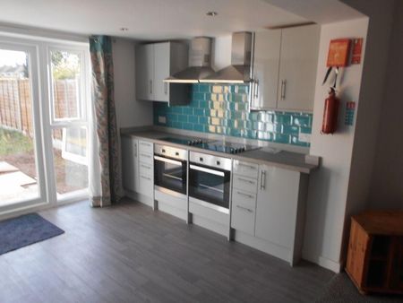 5 bedroom house share to rent - Photo 5