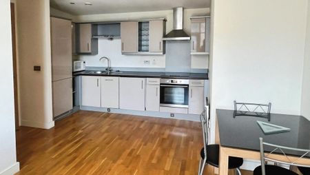 2 bedroom penthouse to rent - Photo 5