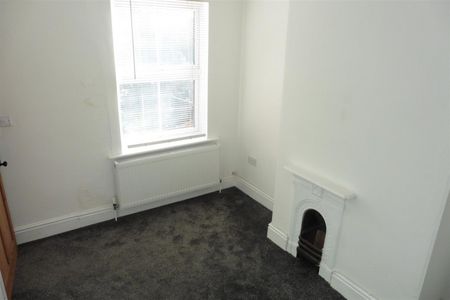 2 Bedroom House to Rent in Milton Street, Higham Ferrers, Northants, NN10 - Photo 3