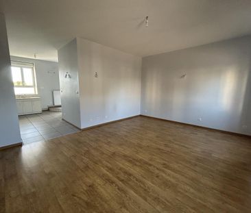 Location Appartement 3 pièces 66m² LE CREUSOT 71200 - Photo 4