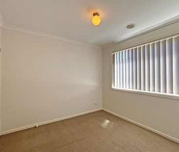 Stylish & Modern - Photo 3