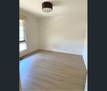 8 Bent Street, Kensington For Lease - Photo 5