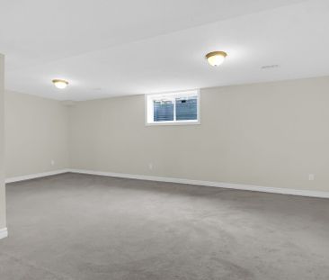 For Lease - 418 Temiskaming Crescent, Barrhaven, Ontario - Photo 2