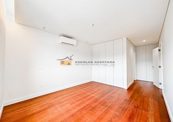 Apartamento T4 em Porto