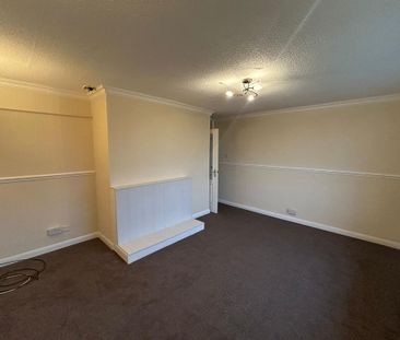 2 bedroom maisonette to rent - Photo 2