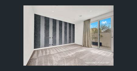 Quality Executive Apartment - One of Two Only - Photo 4