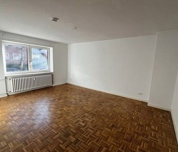 Frisch gestrichen: es erwartet Sie eine 3-Zimmer Wohnung in beliebt... - Foto 1