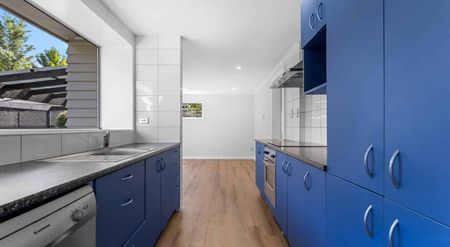 Renovated Family Home in Merivale - Photo 3