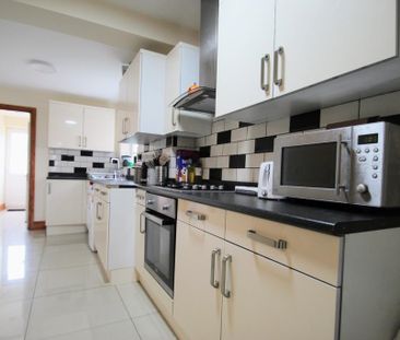5 bedroom terraced house to rent - Photo 2