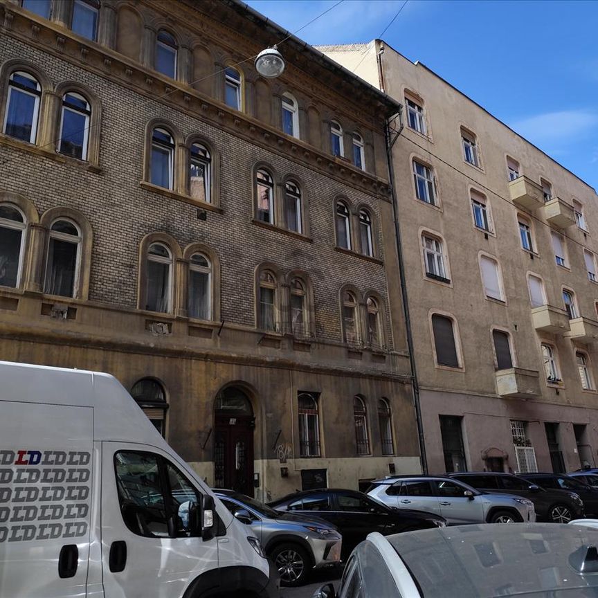 Kiadó újszerű állapotú lakás - Budapest VII. kerület - Photo 1