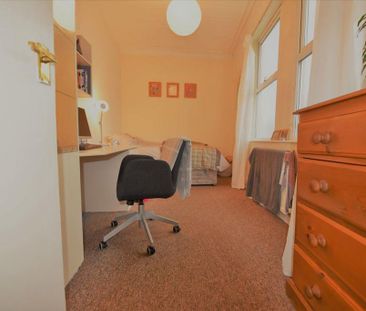 8 bedroom house to rent - Photo 2