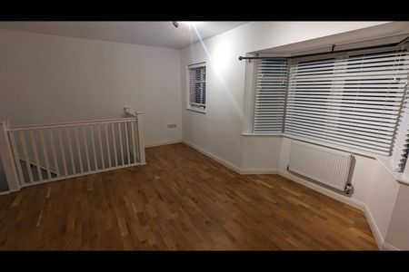 1 Bed Flat, Beckington Road, BS3 - Photo 2