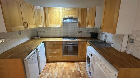 1 bedroom flat to rent - Photo 5