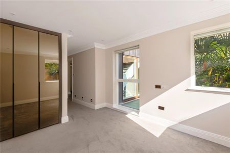 4 bedroom detached house to rent - Photo 2