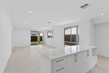 Modern Coastal Family Home with Side Access - Photo 4