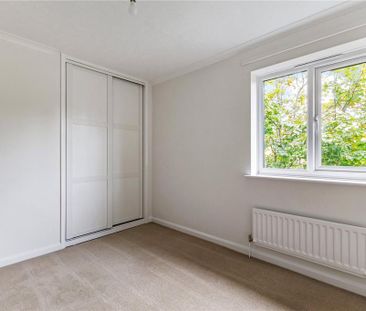 4 bedroom detached house to rent - Photo 4