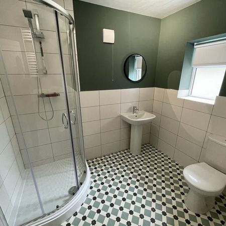 1 Bed Flat, Seymour Road South, M11 - Photo 3