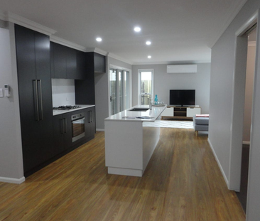 Stylish Modern 2-bedroom unit - Photo 1
