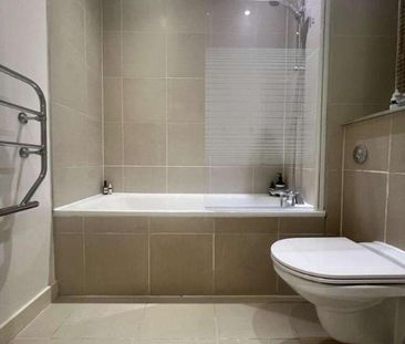 Stoke Newington High Street, London, N16 - Photo 6