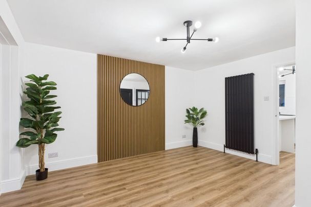 3 bedroom terraced house to rent - Photo 1