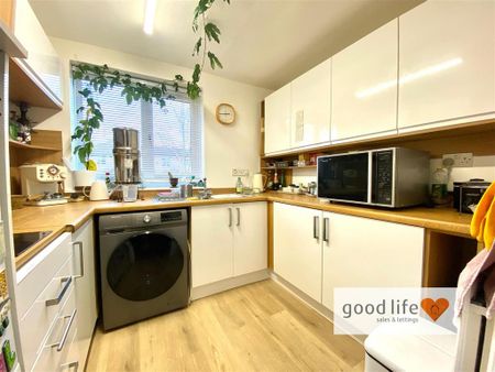 2 bedroom flat to rent - Photo 5