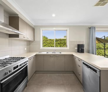 Modern 5-Bedroom Family Home in Beacon Hill - Photo 1