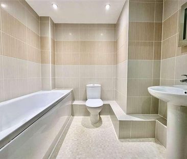 Surrey Road, Bournemouth, Dorset, BH4 - Photo 6