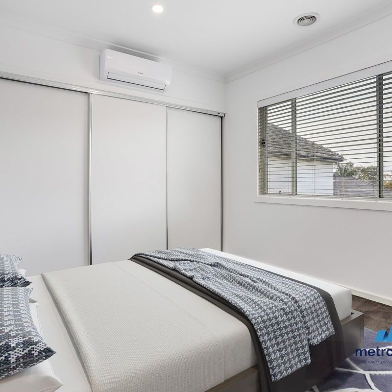 2/18 Bossington Street, OAKLEIGH SOUTH, VIC - Photo 1