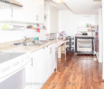 Detached Home For Lease | N9255063 - Photo 5