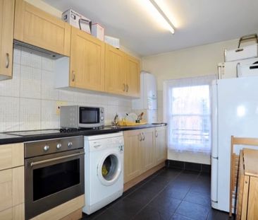 1 Bed Flat, Talgarth Road, W14 - Photo 6