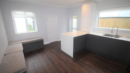 Shaftesbury Avenue, Goring-By-Sea, Worthing - Photo 3