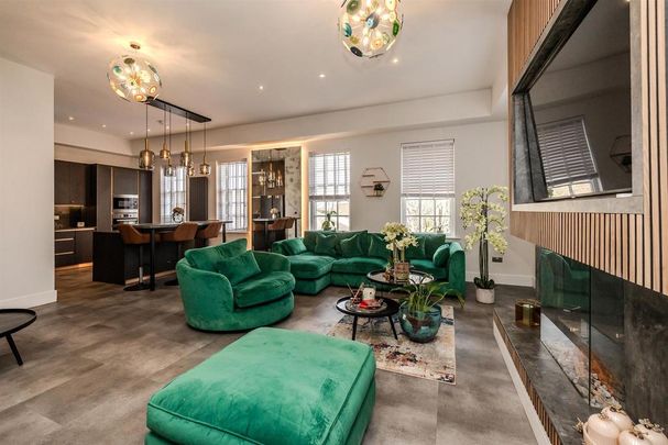 3 bedroom apartment to rent - Photo 1