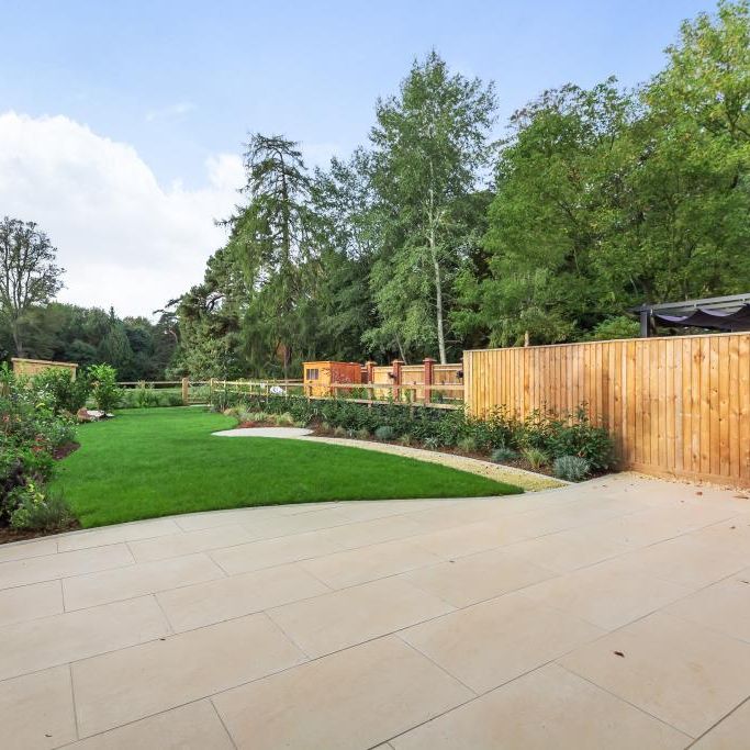 3 bedroom terraced house to rent - Photo 1