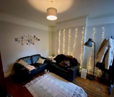 4 bedroom private hall to rent - Photo 6