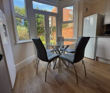 Room in a Shared House, Arundel Street, BN2 - Photo 2