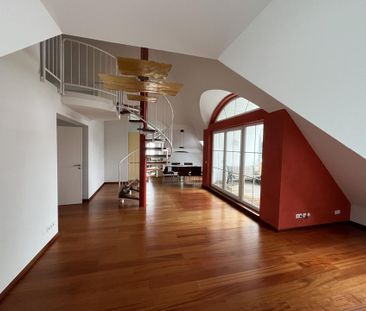 Exklusive und außergewöhnliche Dachgeschosswohnung mit Galerie zum ... - Photo 2
