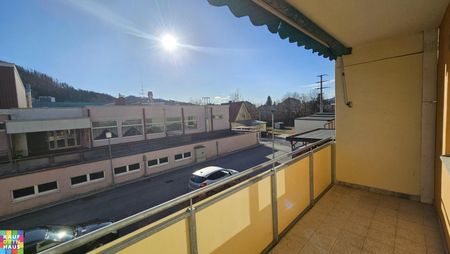Geförderte 3-Zimmerwohnung mit sonniger Loggia und Einbauküche - Photo 2
