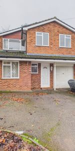 4 bed detached house to rent in Highfield Road, Flackwell Heath, High Wycombe, Buckinghamshire, HP10 9AN - Photo 4