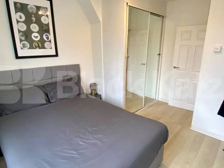 Bright and airy, tastefully decorated & superbly located in SE1 - Photo 2