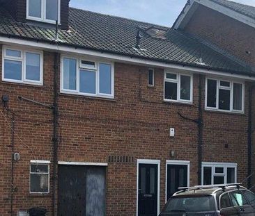 2 bedroom maisonette to rent - Photo 5