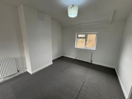 2 Bed - 107 Wykebeck Avenue, Leeds - LS9 0JG - Professional - Photo 2