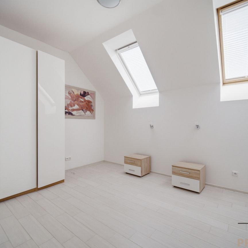 Pronájem bytu 2+kk 62 m², Dašická, Pardubice - Photo 1